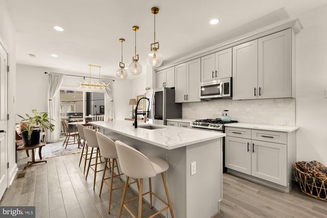 209 CROMWELL TER NE, Washington, DC 20002