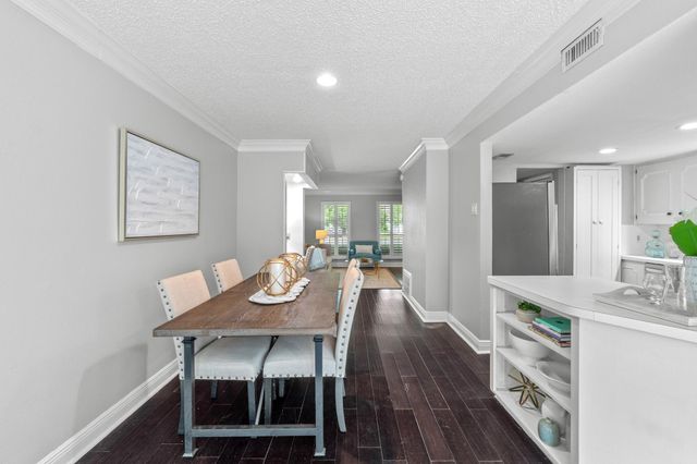 6109 Bullard DR A, Austin, TX 78757