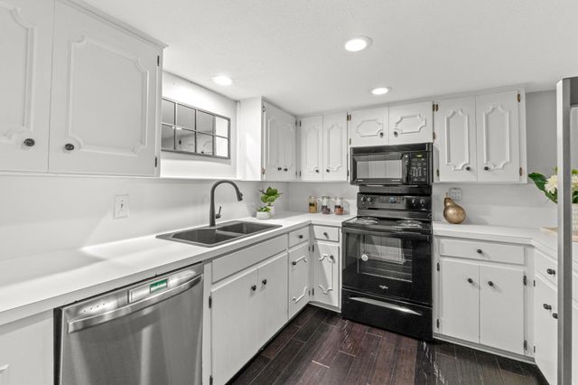 6109 Bullard DR A, Austin, TX 78757
