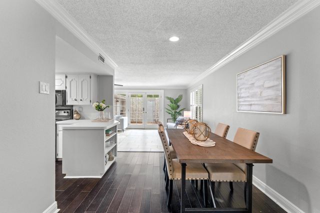 6109 Bullard DR A, Austin, TX 78757