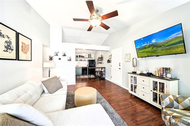 1923 Marine Terrace Drive K, St Louis, MO 63146