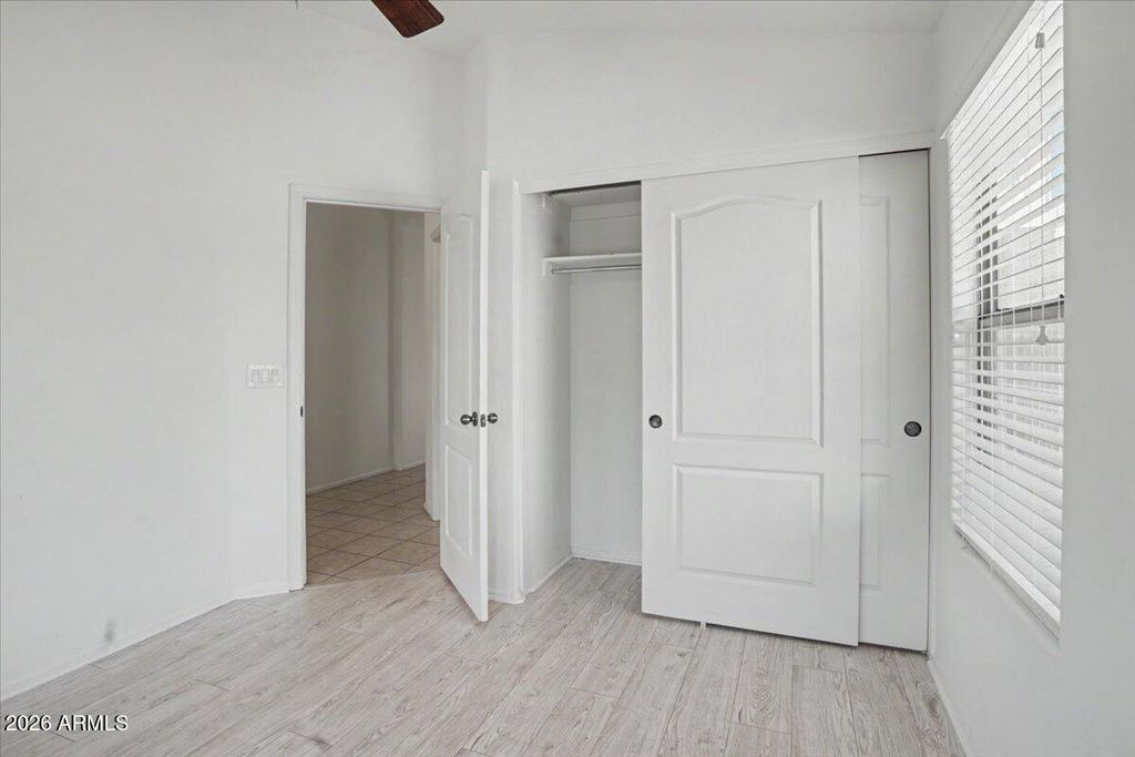 Image 11 of property listing at 24726 N 29th Place, Phoenix, AZ 85024