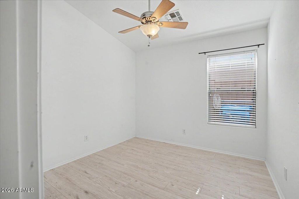 Image 12 of property listing at 24726 N 29th Place, Phoenix, AZ 85024