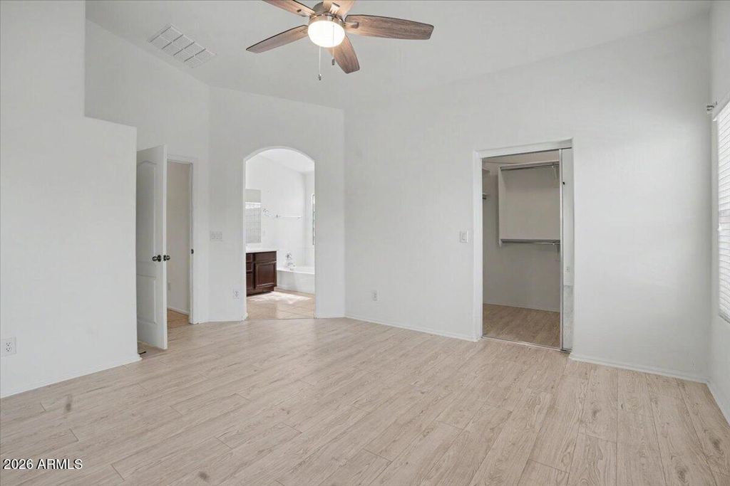 Image 15 of property listing at 24726 N 29th Place, Phoenix, AZ 85024