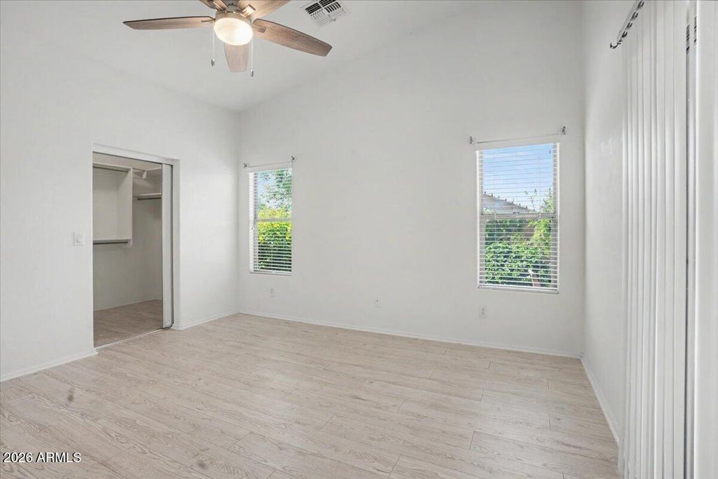 Image 16 of property listing at 24726 N 29th Place, Phoenix, AZ 85024