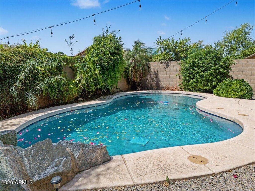 Image 25 of property listing at 24726 N 29th Place, Phoenix, AZ 85024