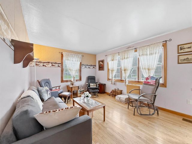 347 River Road, Canaan, VT 05902