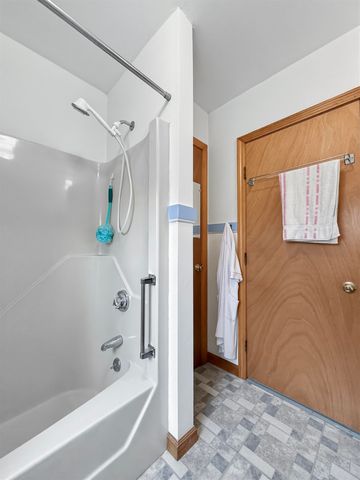 347 River Road, Canaan, VT 05902