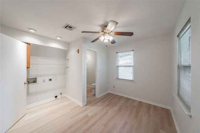 1233 Fair Oaks Drive, Irving, TX 75060