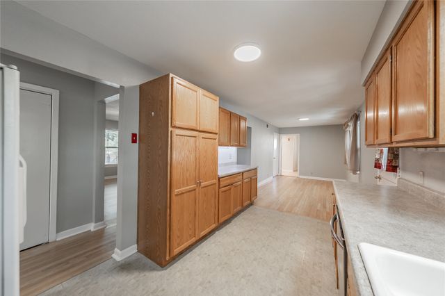1233 Fair Oaks Drive, Irving, TX 75060