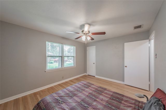 1233 Fair Oaks Drive, Irving, TX 75060