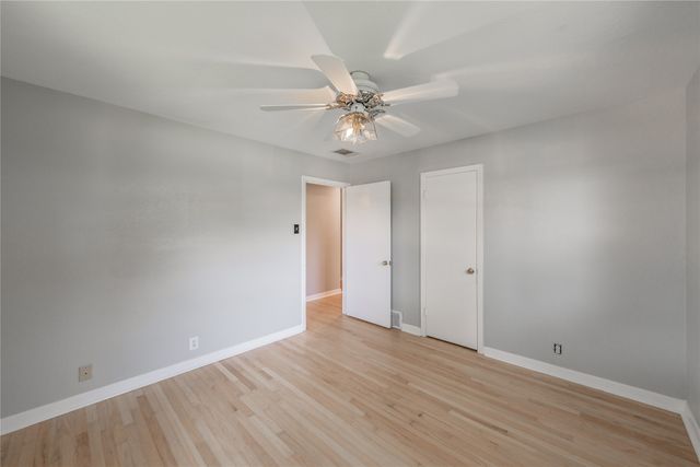 1233 Fair Oaks Drive, Irving, TX 75060