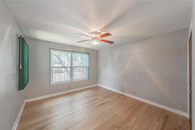 1233 Fair Oaks Drive, Irving, TX 75060