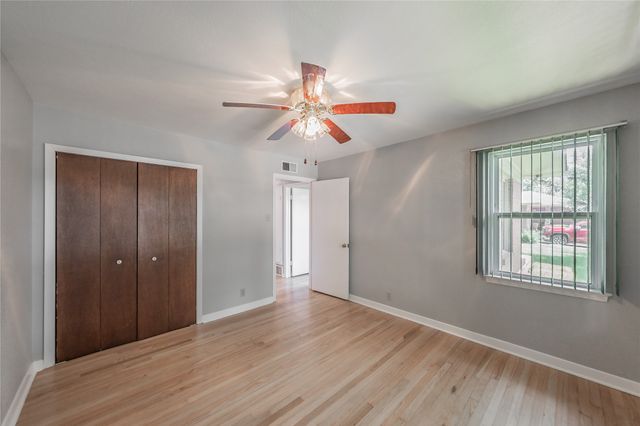 1233 Fair Oaks Drive, Irving, TX 75060