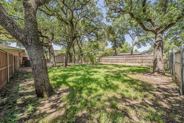 1233 Fair Oaks Drive, Irving, TX 75060