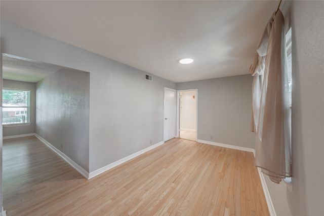 1233 Fair Oaks Drive, Irving, TX 75060