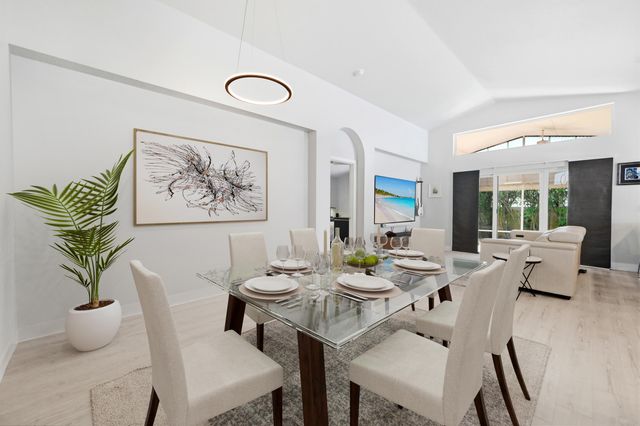 8856 Thames River Drive, Boca Raton, FL 33433