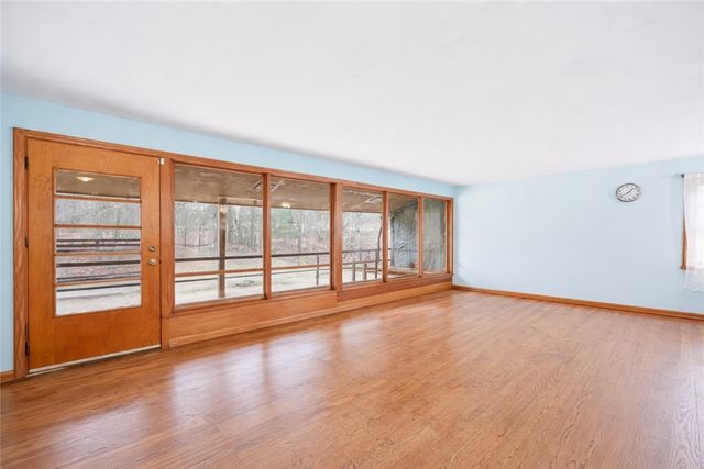 622 Woodland Dr, Pulaski Twp, PA 16143