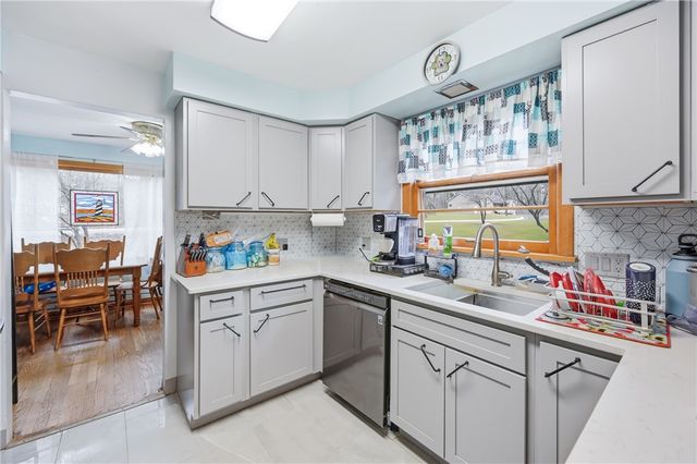 622 Woodland Dr, Pulaski Twp, PA 16143