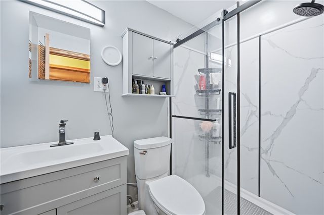 622 Woodland Dr, Pulaski Twp, PA 16143