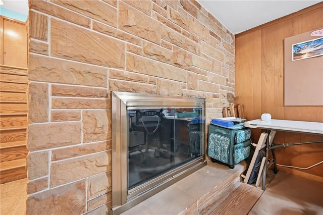 622 Woodland Dr, Pulaski Twp, PA 16143