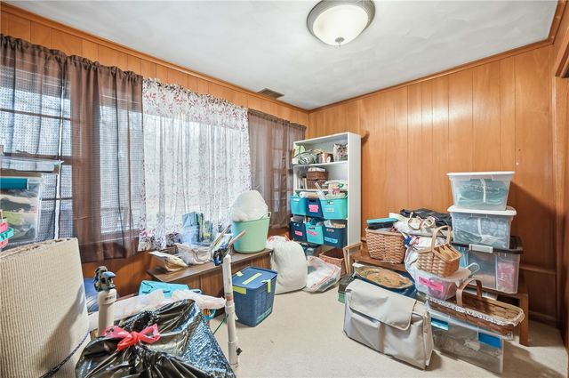 622 Woodland Dr, Pulaski Twp, PA 16143