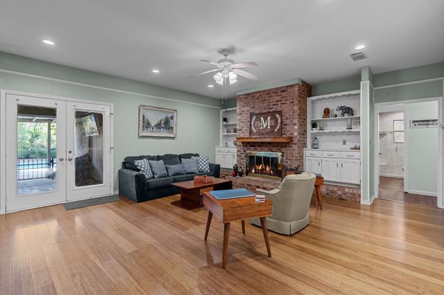 1708 Wimbleton Drive, Bedford, TX 76021