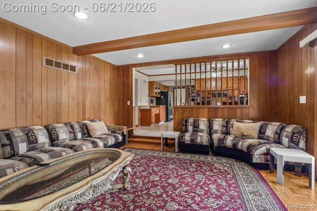 26449 Haverhill Drive, Warren, MI 48091