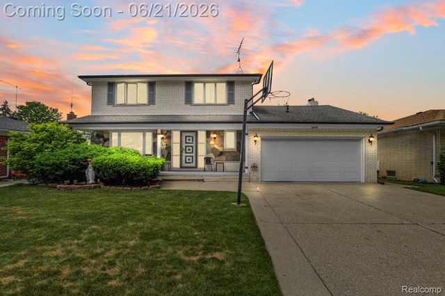 26449 Haverhill Drive, Warren, MI 48091