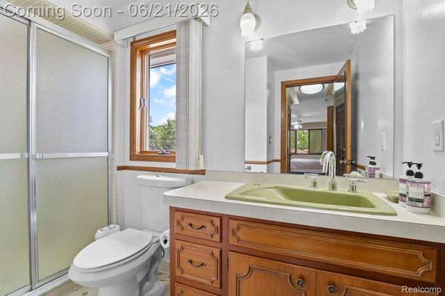26449 Haverhill Drive, Warren, MI 48091