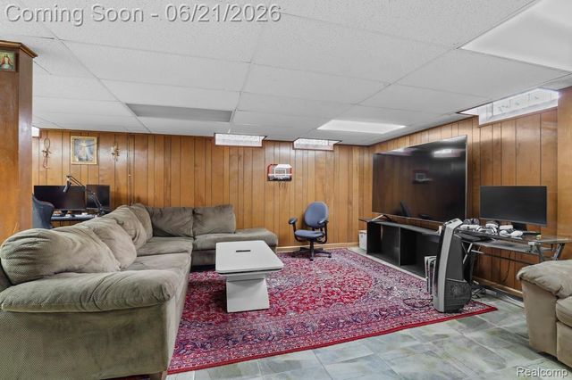 26449 Haverhill Drive, Warren, MI 48091