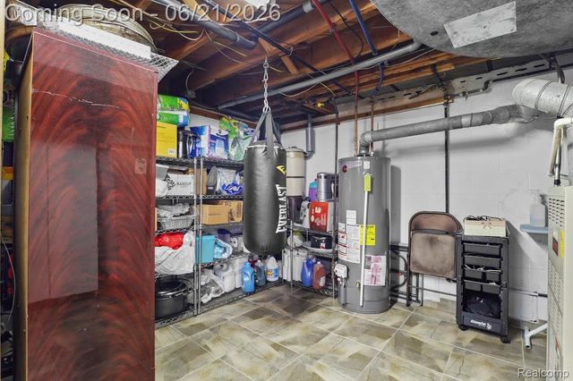 26449 Haverhill Drive, Warren, MI 48091