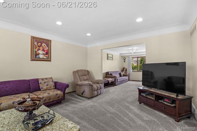 26449 Haverhill Drive, Warren, MI 48091