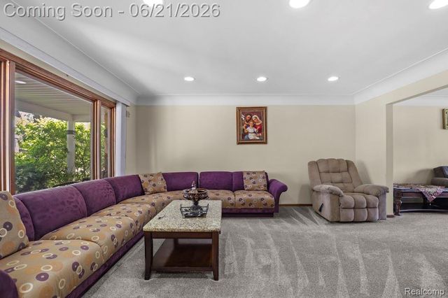 26449 Haverhill Drive, Warren, MI 48091