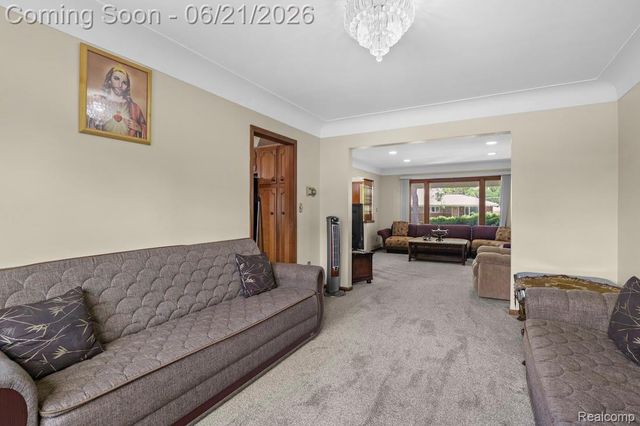 26449 Haverhill Drive, Warren, MI 48091