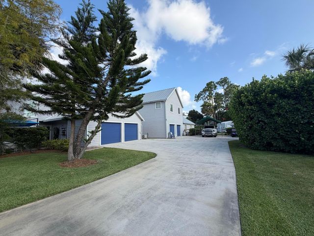 14757 Stirrup Lane, Wellington, FL 33414