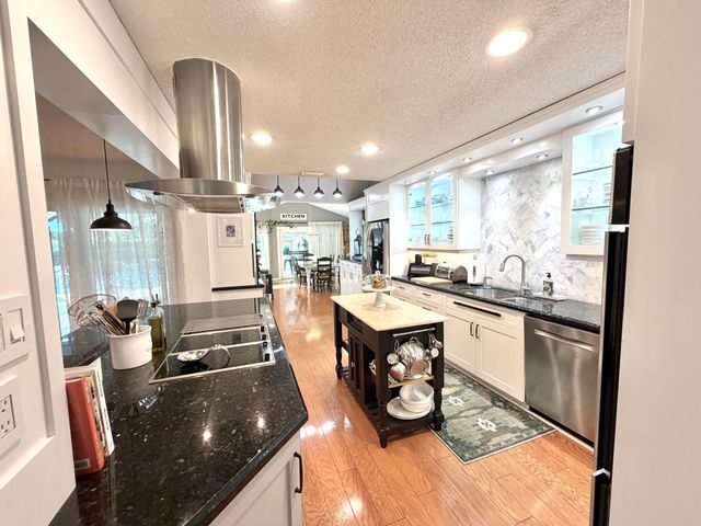 14757 Stirrup Lane, Wellington, FL 33414