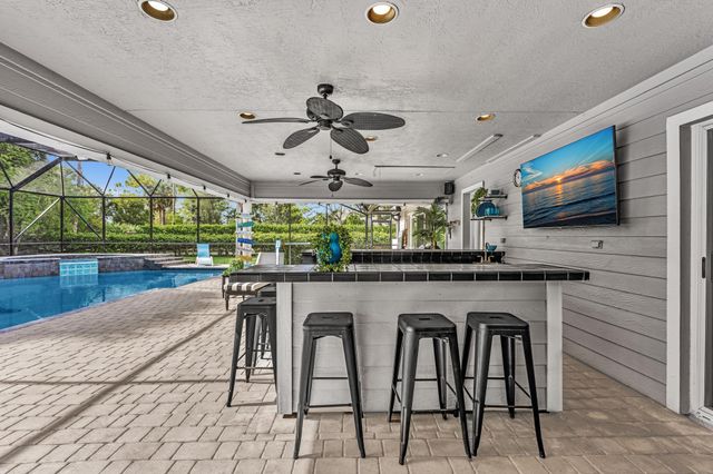 14757 Stirrup Lane, Wellington, FL 33414