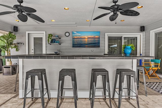 14757 Stirrup Lane, Wellington, FL 33414