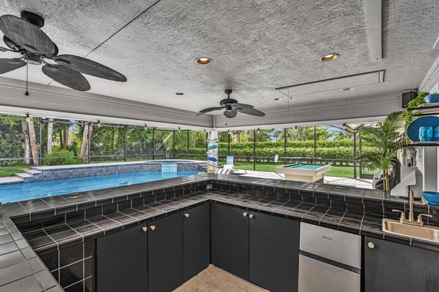 14757 Stirrup Lane, Wellington, FL 33414