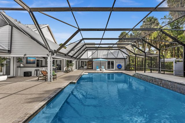14757 Stirrup Lane, Wellington, FL 33414
