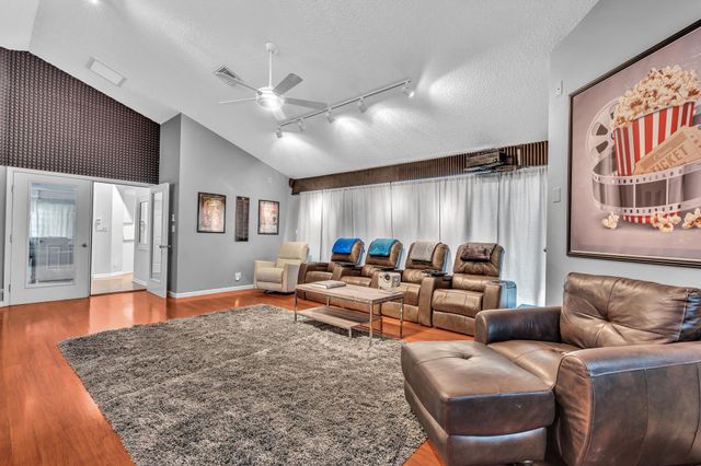 14757 Stirrup Lane, Wellington, FL 33414