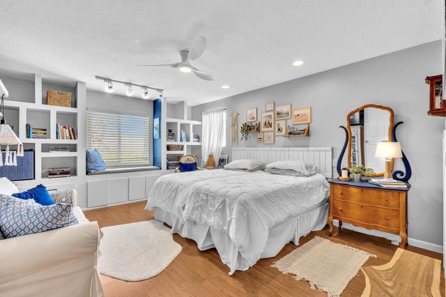 14757 Stirrup Lane, Wellington, FL 33414