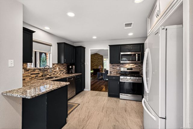 2018 BUDDING BLVD, San Antonio, TX 78247