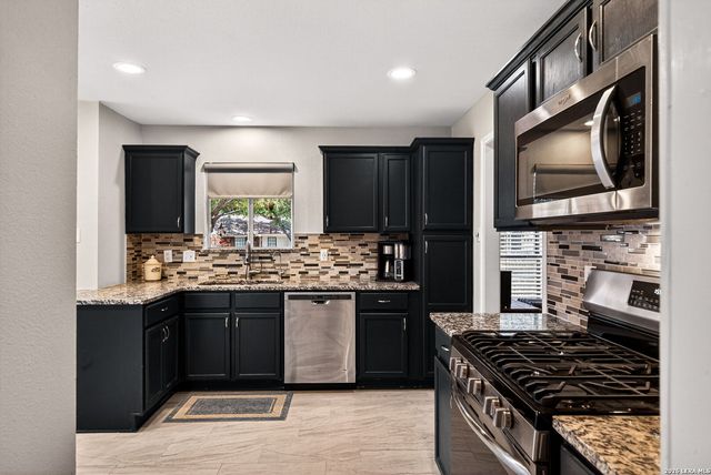 2018 BUDDING BLVD, San Antonio, TX 78247