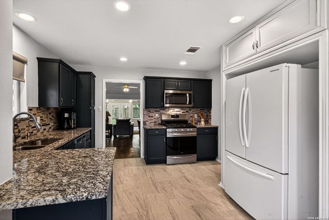 2018 BUDDING BLVD, San Antonio, TX 78247
