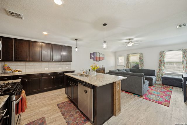 8918 Taylor, San Antonio, TX 78254