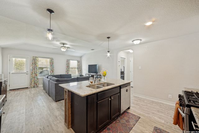 8918 Taylor, San Antonio, TX 78254