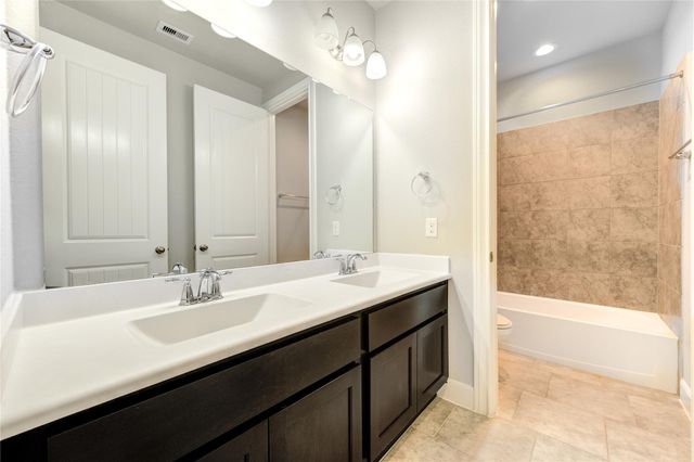 2334 Green Kale Drive, Richmond, TX 77406