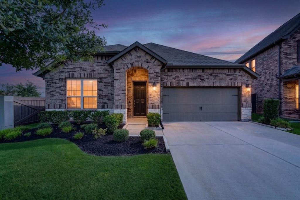 2334 Green Kale Drive, Richmond, TX 77406
